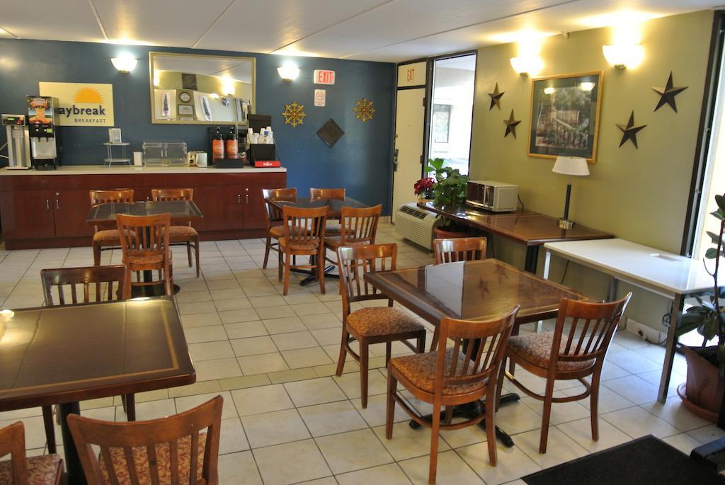 Rodeway Inn Norcross Extérieur photo