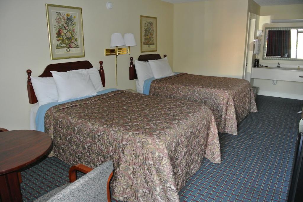 Rodeway Inn Norcross Extérieur photo